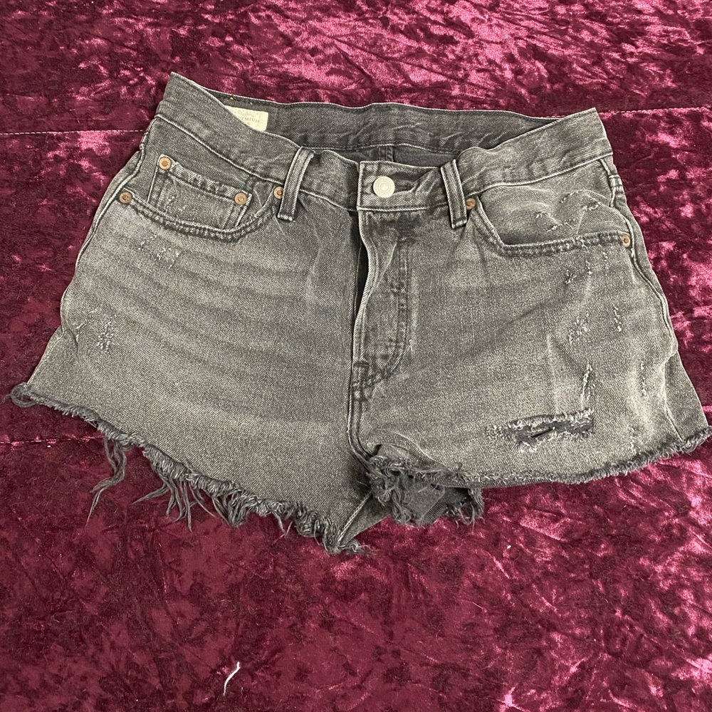 Levi's black denim shorts women's size 28